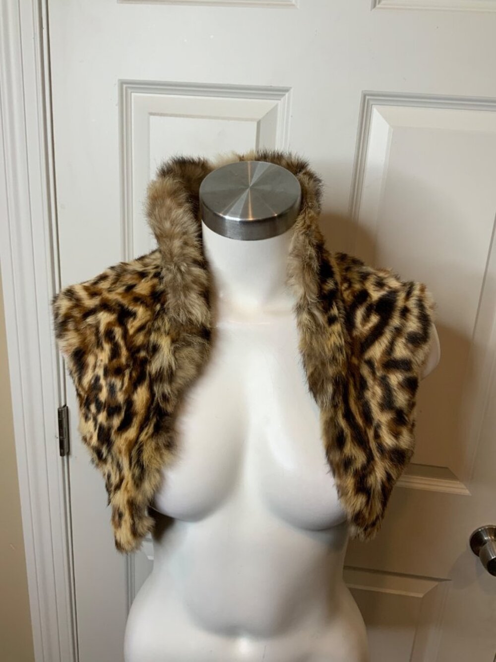 Marciano Vintage Girl's Leopard Print 100% Rabbit Fur Shurg Vest, Size S